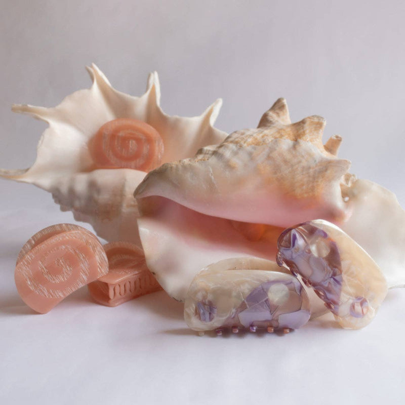 Venus Shell Yin-Yang Hair Claw